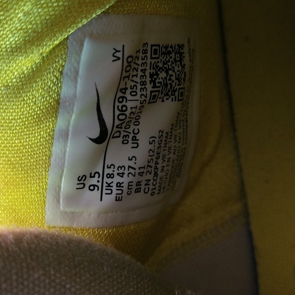 Nike Men's Zoom Freak 3 Light Athletic Sneaker - Picture 10 of 10